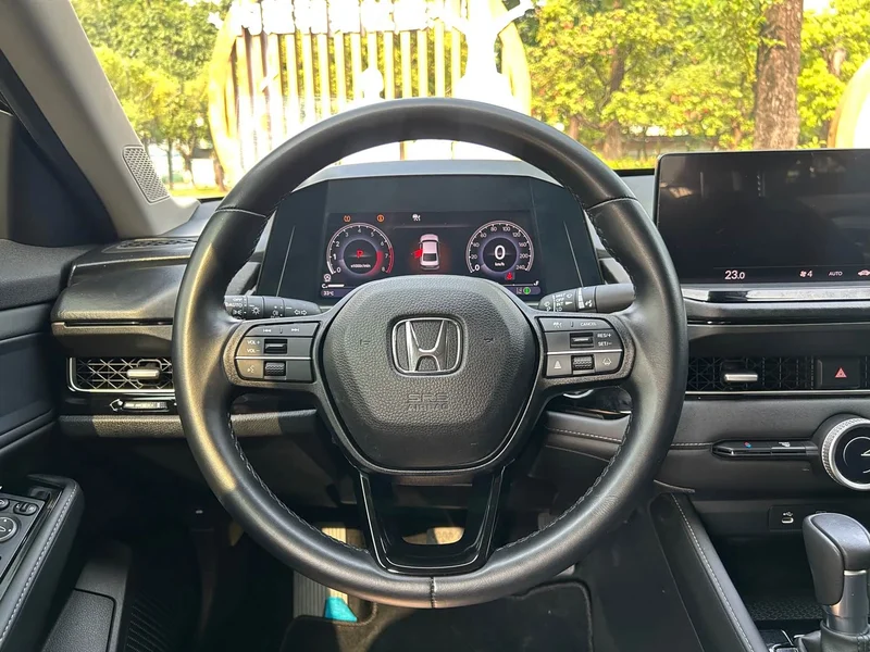 Hyundai Inspire — фото 8