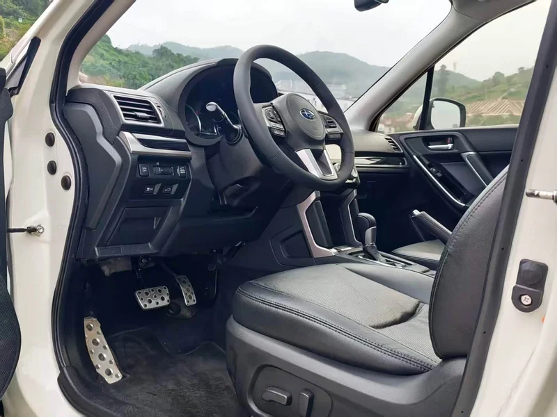 Subaru Forester — фото 4