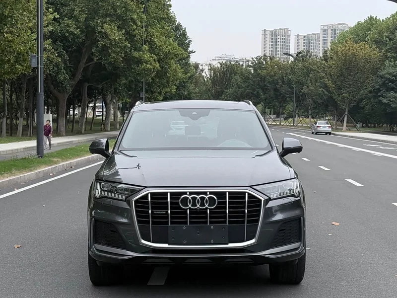 Audi Q7 — фото 2