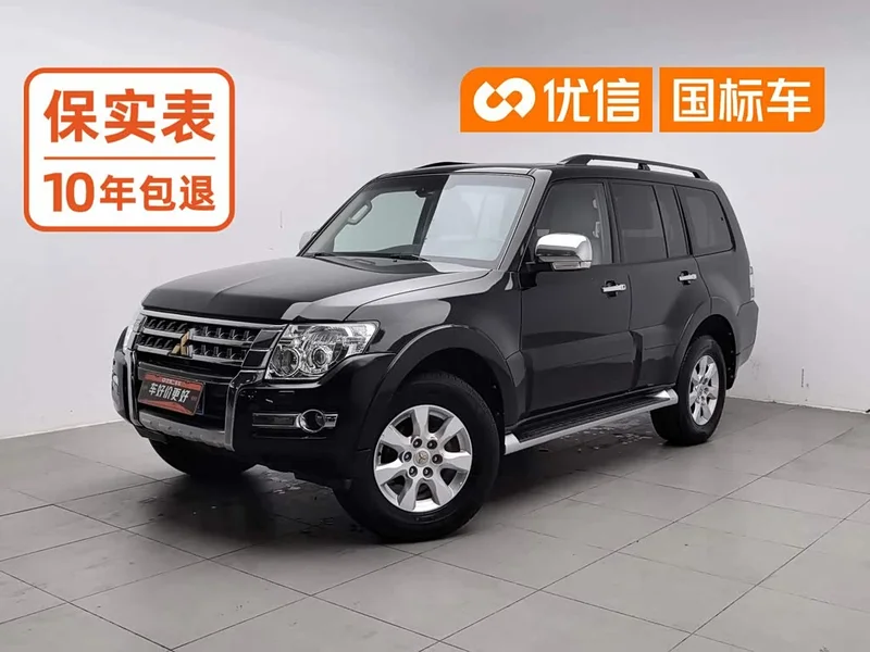 Mitsubishi Pajero (Imported) — фото 1