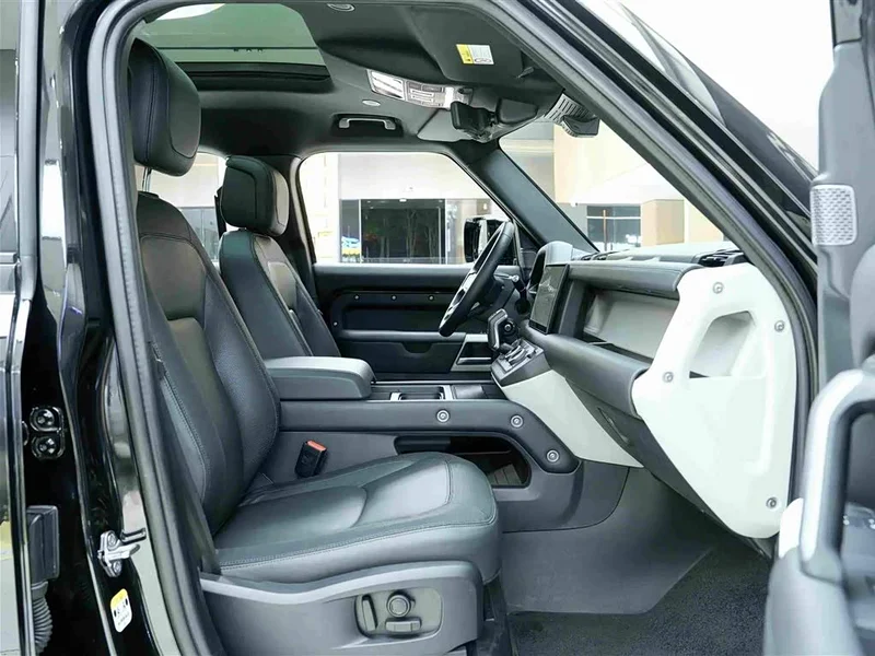 Land Rover Defender — фото 12