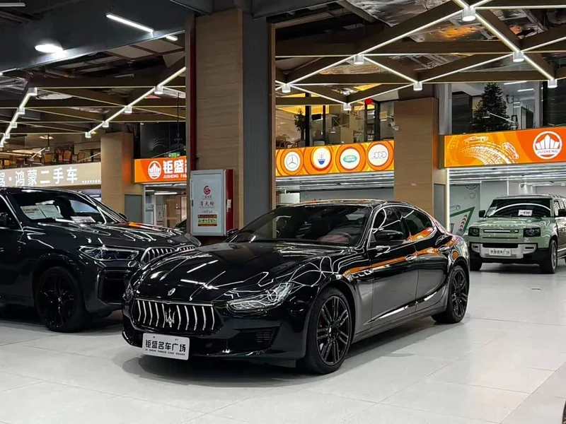 Maserati Ghibli — фото 1