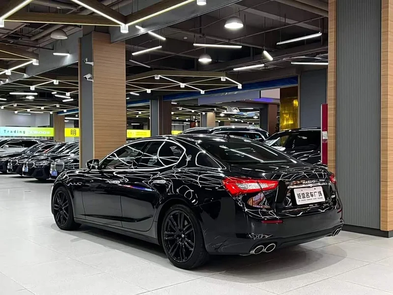 Maserati Ghibli — фото 13