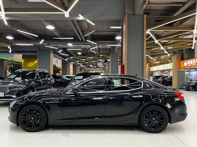Maserati Ghibli — фото 14
