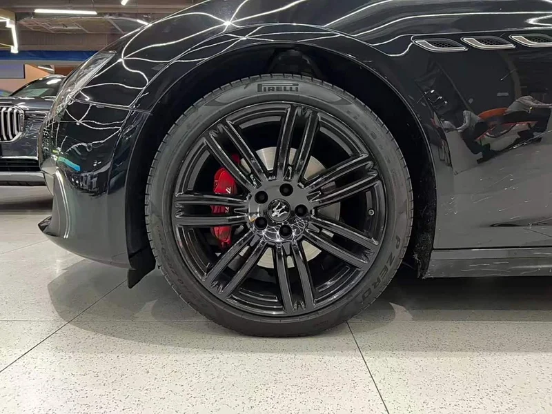 Maserati Ghibli — фото 10
