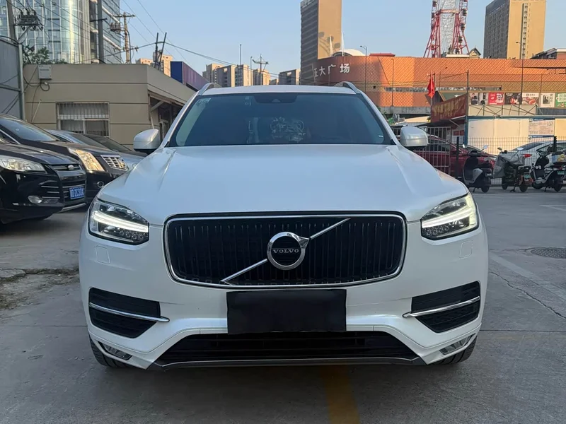 Volvo XC90 — фото 2