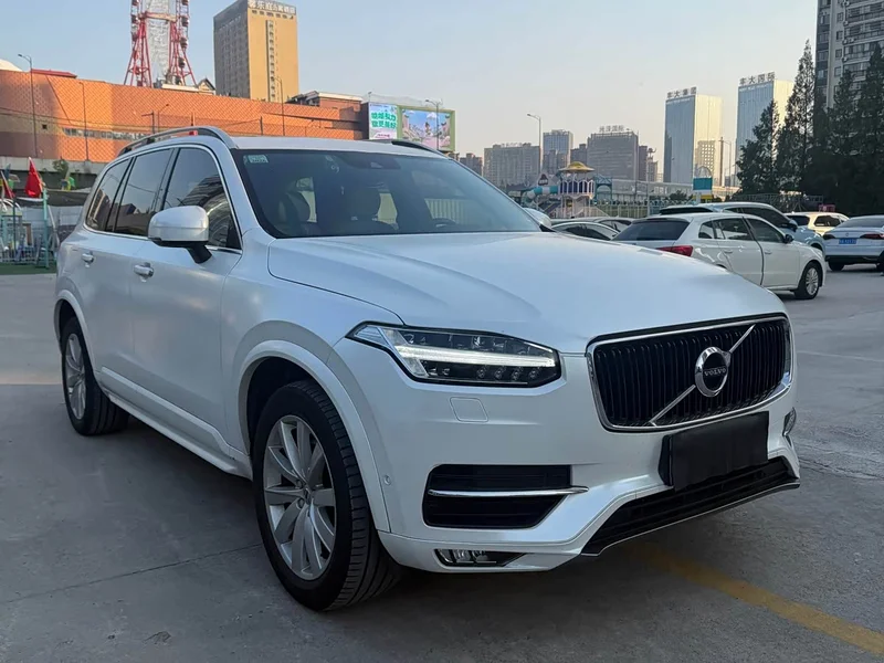 Volvo XC90 — фото 3