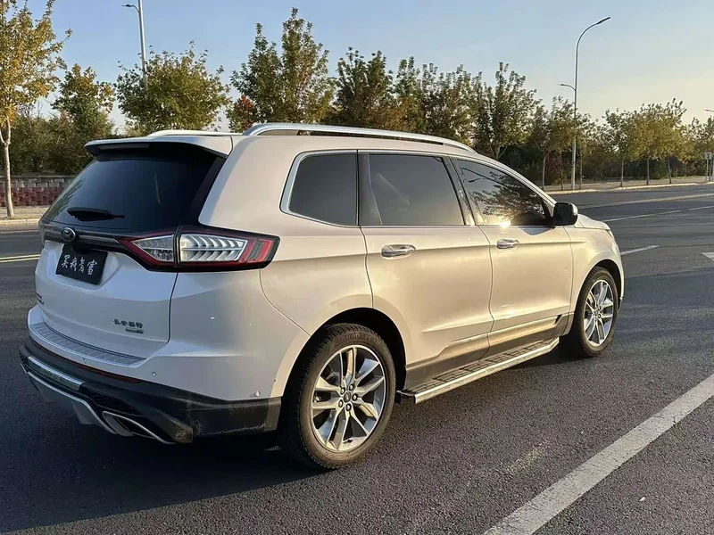 Ford Edge — фото 4