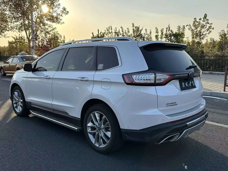 Ford Edge — фото 6