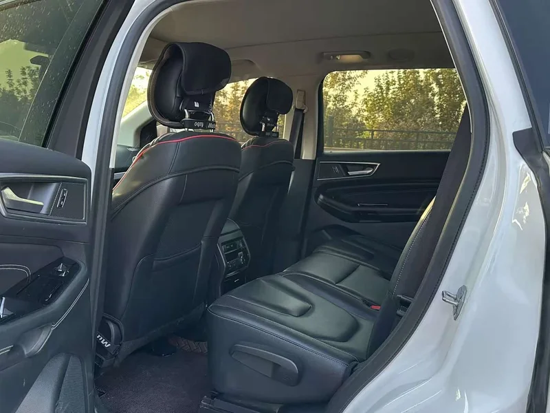 Ford Edge — фото 10
