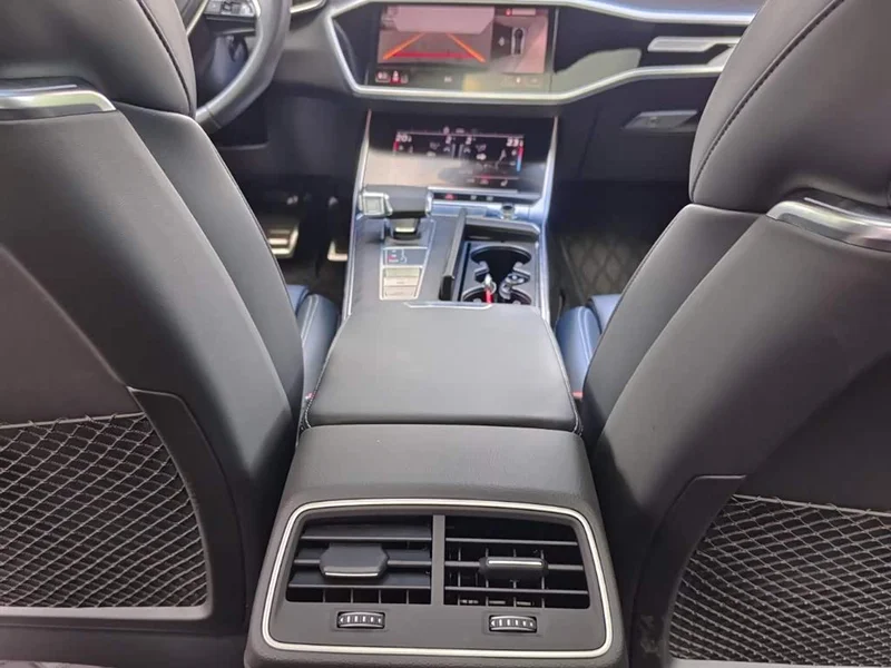 Audi A6L — фото 9