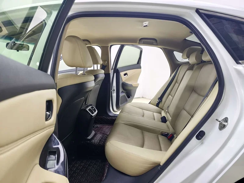 Honda Spirior — фото 11