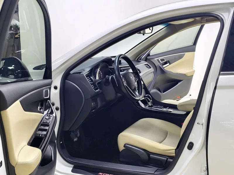 Honda Spirior — фото 8
