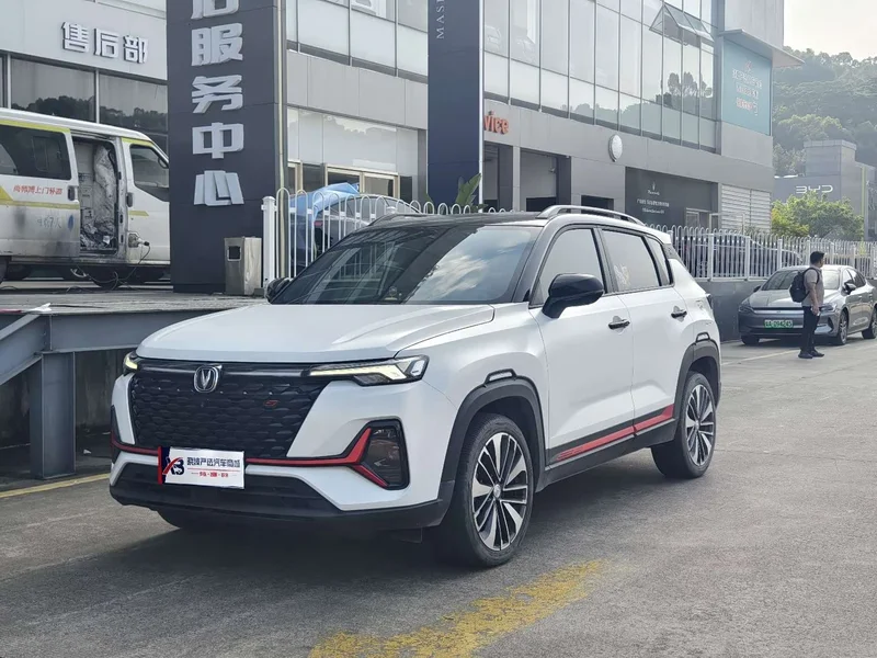 Changan CS35PLUS — фото 1