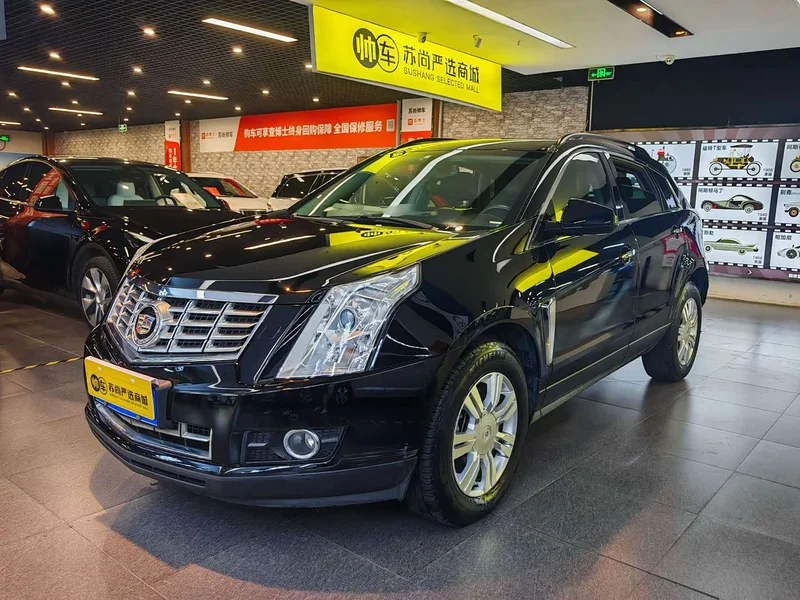 Cadillac SRX — фото 1
