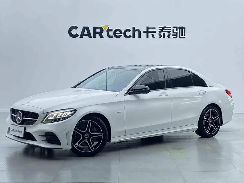 Mercedes-Benz C-Class — фото 1