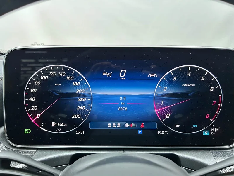 Mercedes-Benz C-Class — фото 14