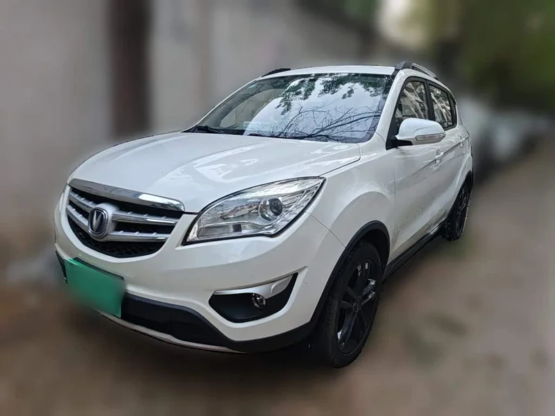 Changan CS35 — фото 1