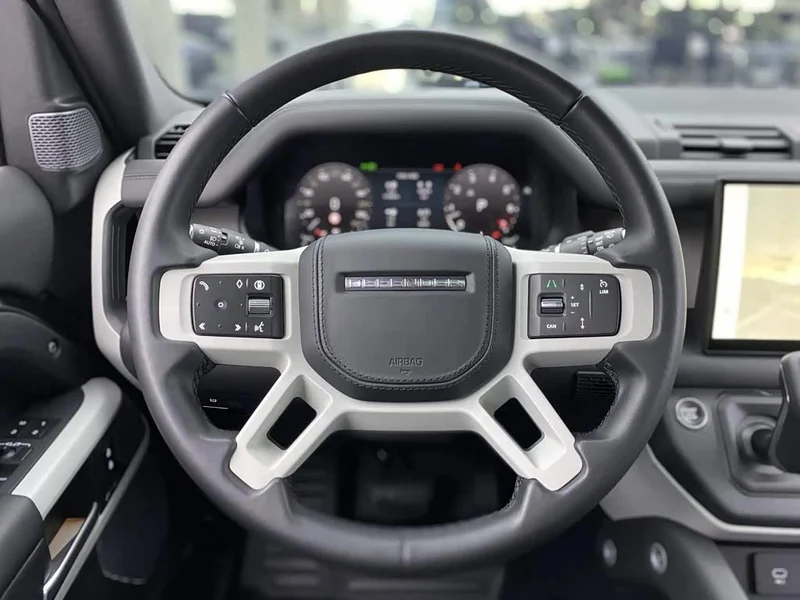 Land Rover Defender — фото 14