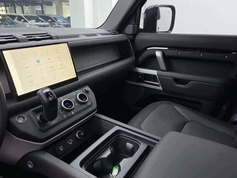 Land Rover Defender — фото 21