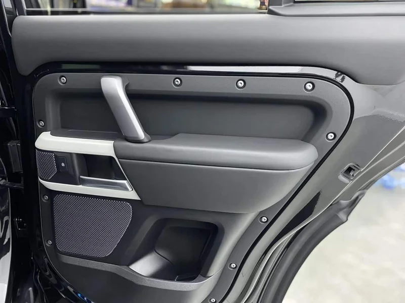 Land Rover Defender — фото 34
