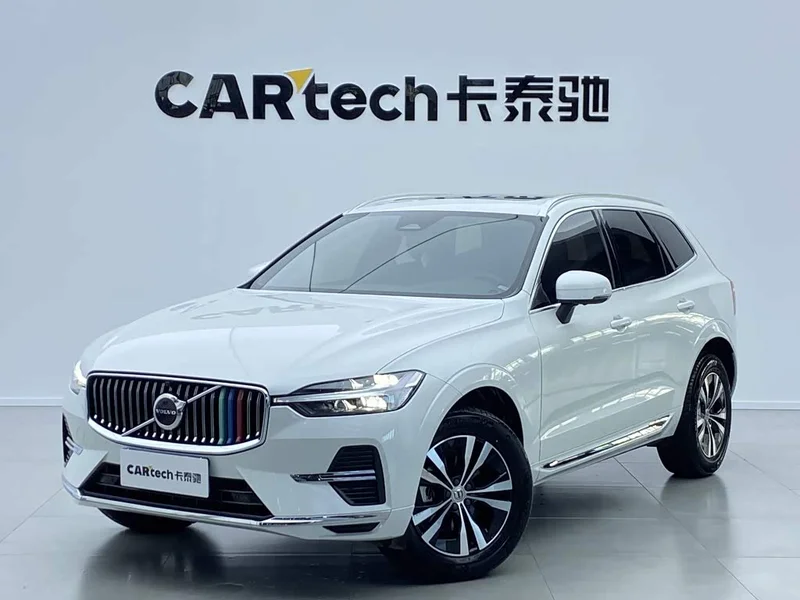 Volvo XC60 — фото 11