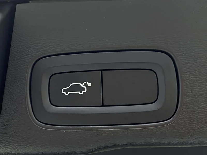 Volvo XC60 — фото 20