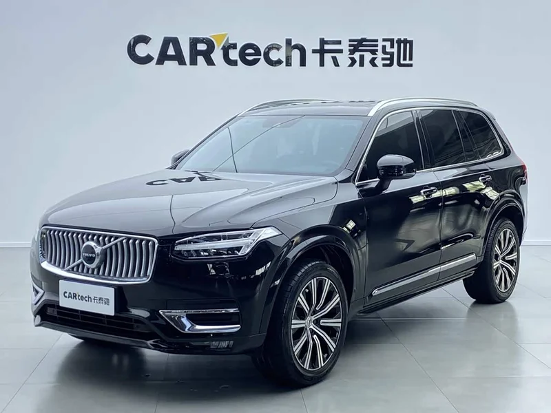 Volvo XC90 — фото 1