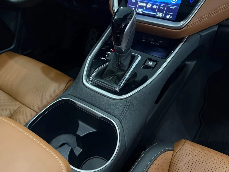 Subaru Outback — фото 13