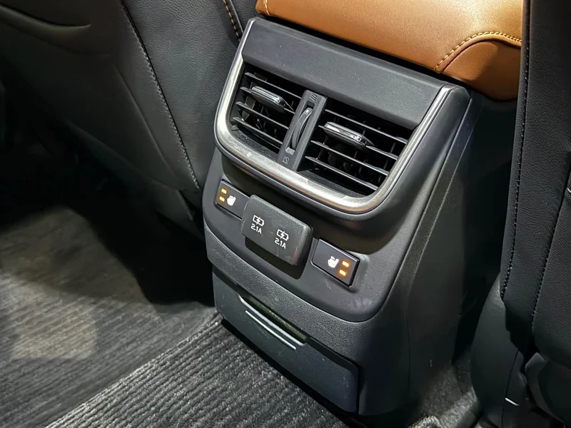 Subaru Outback — фото 15