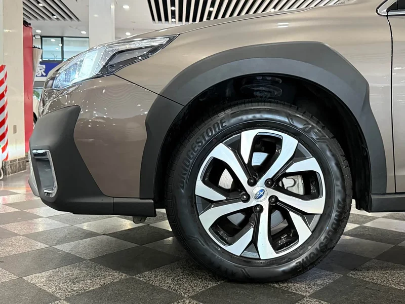 Subaru Outback — фото 18