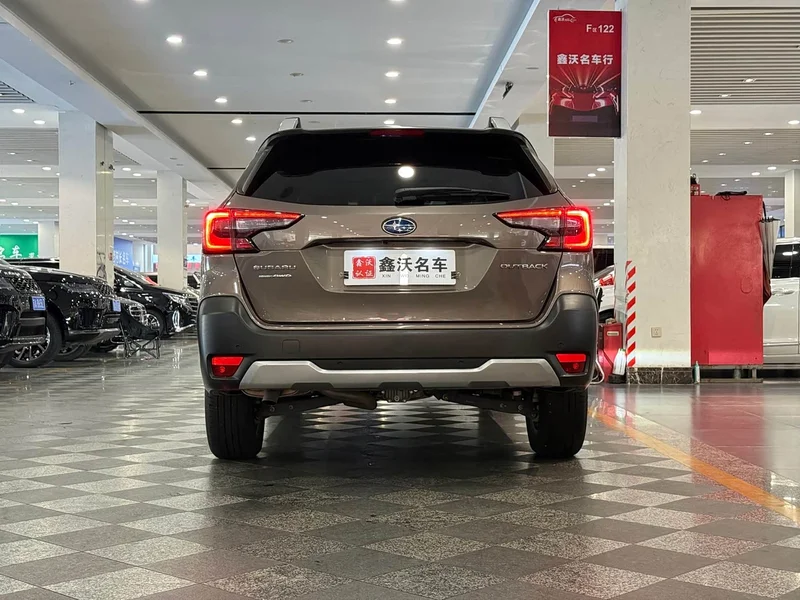 Subaru Outback — фото 3