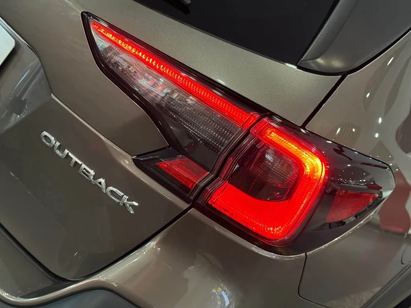 Subaru Outback — фото 6