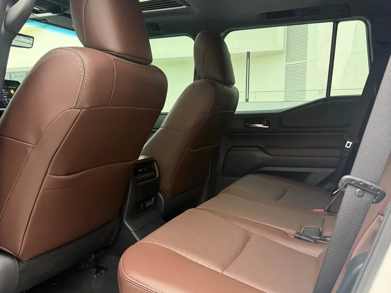 Toyota Prado — фото 11
