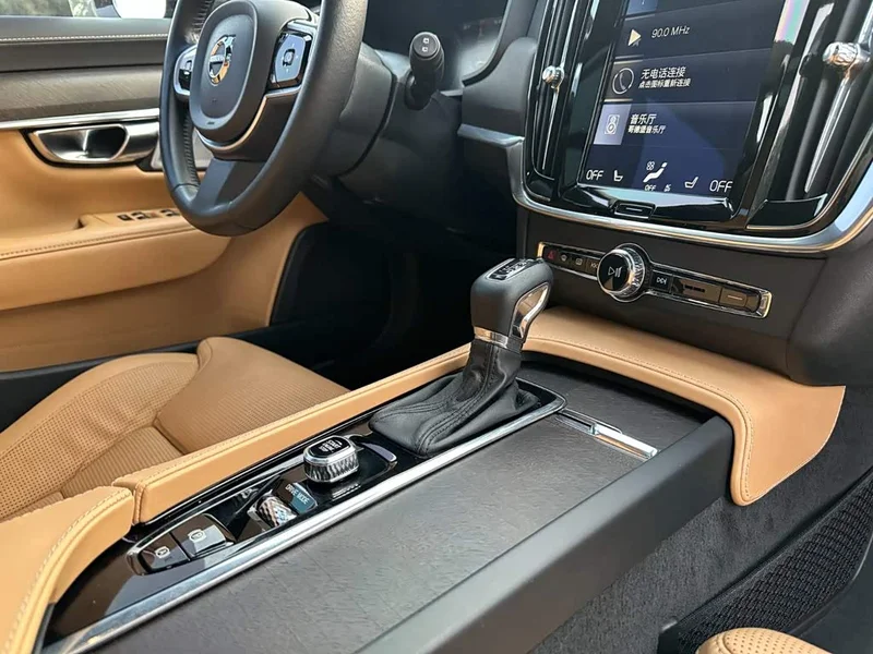 Volvo V90 — фото 16