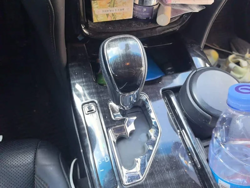 Toyota Crown — фото 10