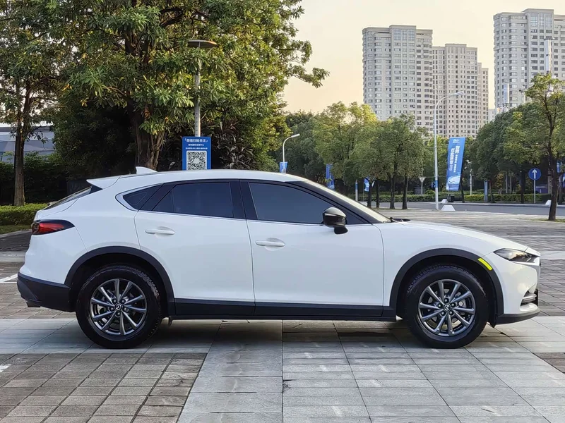 Mazda CX-4 — фото 4