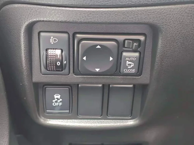 Infiniti ESQ — фото 23