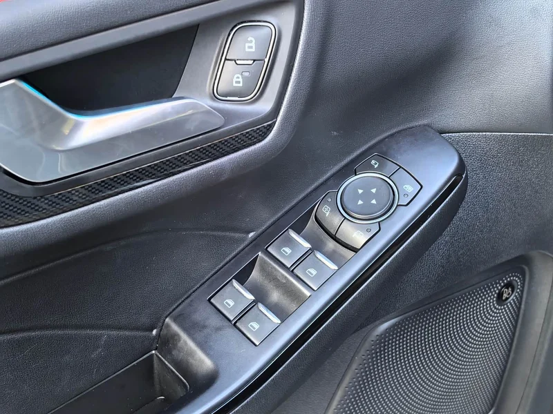 Ford Edge — фото 15