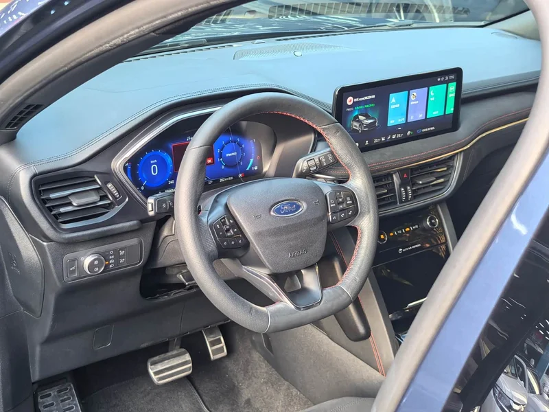 Ford Edge — фото 16