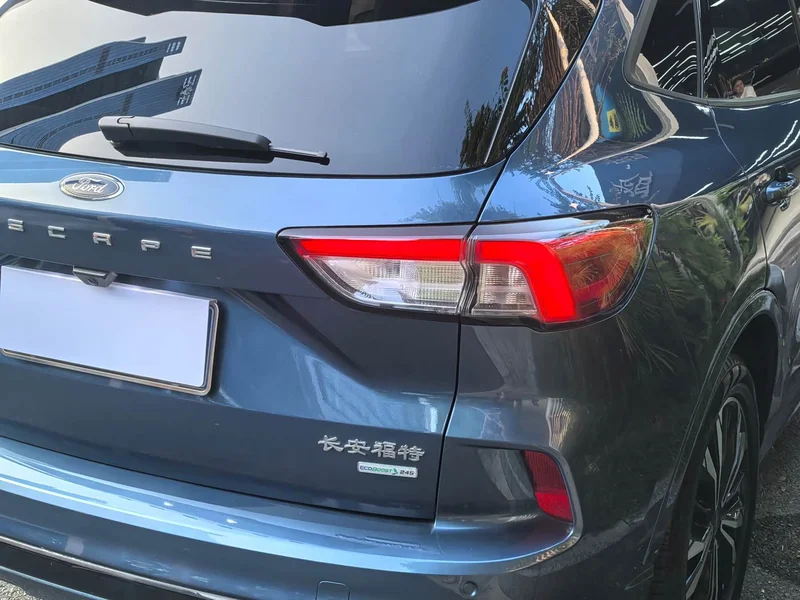 Ford Edge — фото 17