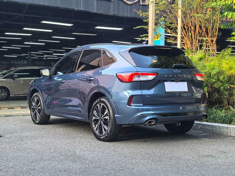 Ford Edge — фото 18