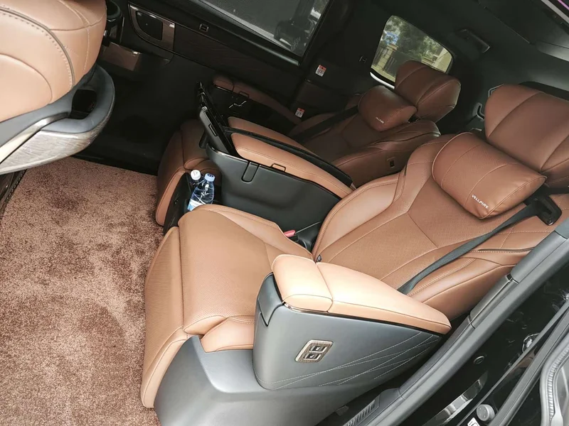 Toyota Alphard — фото 3
