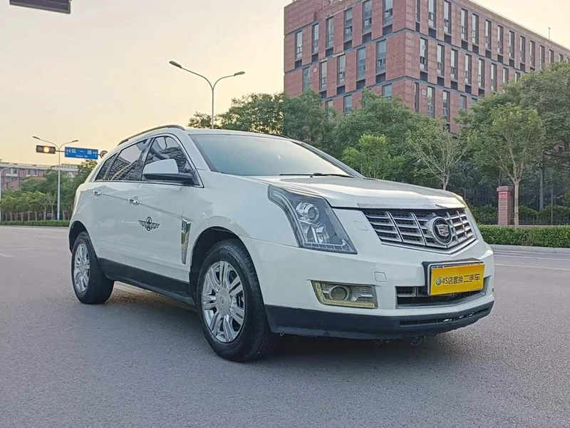 Cadillac SRX — фото 5
