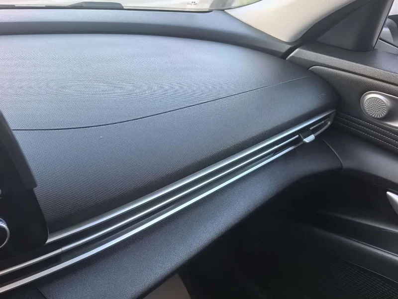 Hyundai Elantra — фото 10