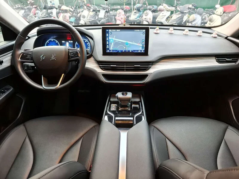 Hongqi E-QM5 — фото 11