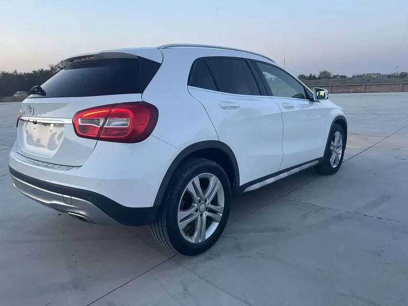 Mercedes-Benz GLA — фото 9