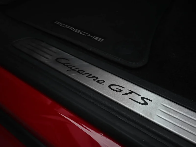 Porsche Cayenne — фото 16
