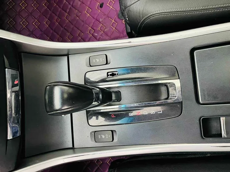 Honda Accord — фото 12