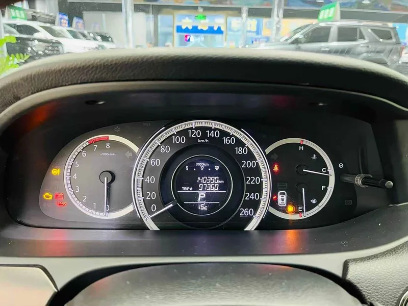 Honda Accord — фото 13